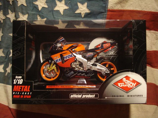 Honda Rc 211 Dani Pedrosa 1/10 Guiloy