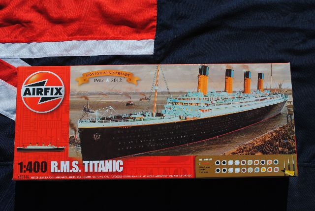 A50146A RMS Titanic Gift Set 1:400