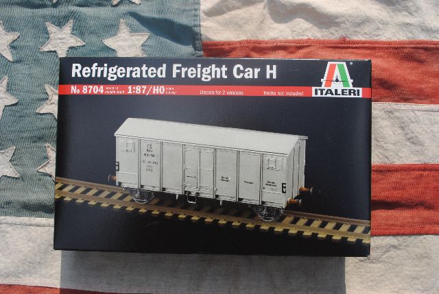 Italeri IT8704 Refrigerated Freight Car H Diorama