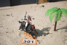 images/productimages/small/medieval-cruisader-riding-1st-version-timpo-toys-o.301-a.jpg