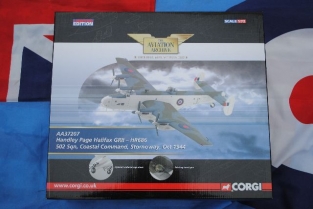 Corgi AA37207 Handley Page Halifax GRII Model airplane