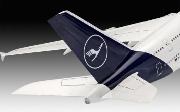 Revell 03872 Airbus A380-800 Lufthansa New Livery with 