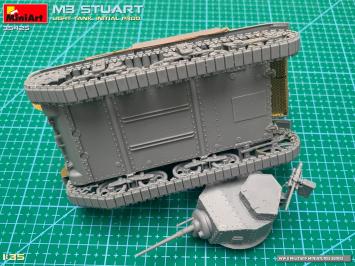 MiniArt 35425 M3 Stuart Light Tank. Initial Prod.