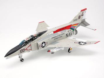 Tamiya 61121 McDonnell Douglas F-4B Phantom II