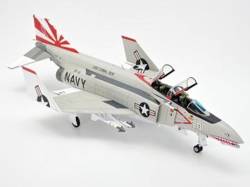 Tamiya 61121 McDonnell Douglas F-4B Phantom II