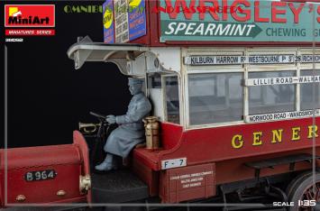 MiniArt 38092 Omnibus Crew and Passengers