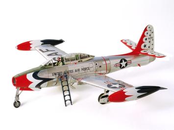 Tamiya 61077 Republic F-84G 'Thunderbirds'