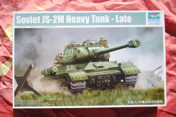 Trumpeter 05590 Soviet JS-2M Heavy Tank 'Late' 