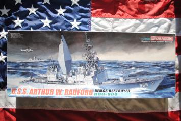 Dragon 1018 USS Arthur W. Radford DD-968 w/ Advanced Enclosed Mast/Sensor System - Dragon